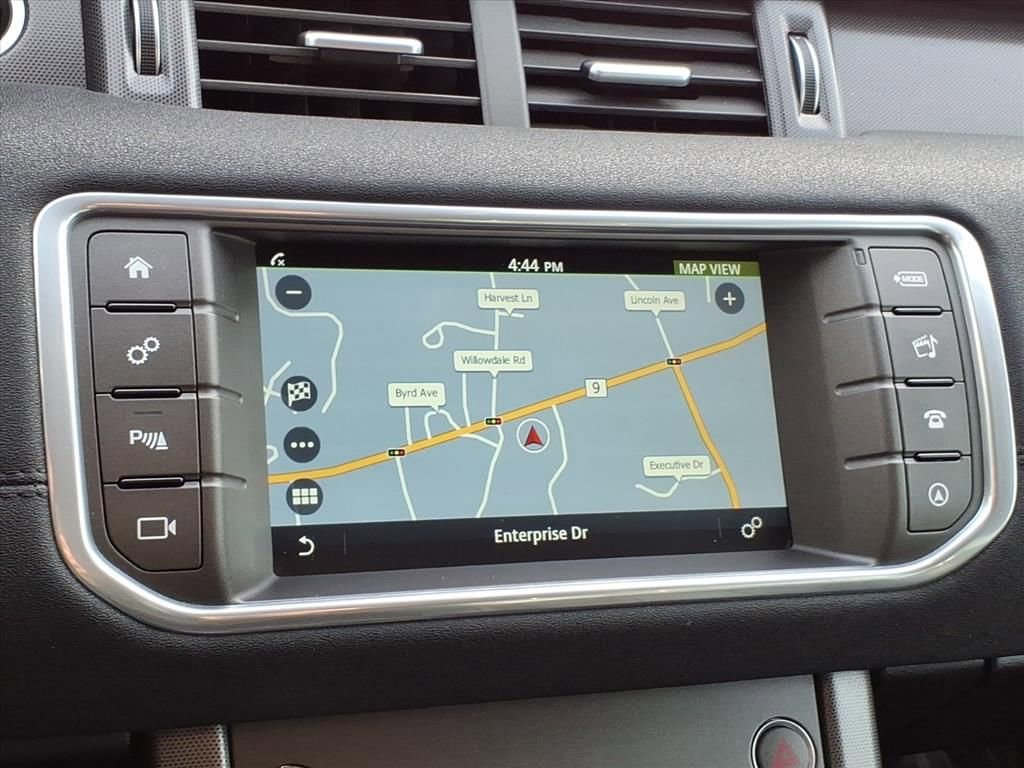 Used 2019 Land Rover Range Rover Evoque SE image 23