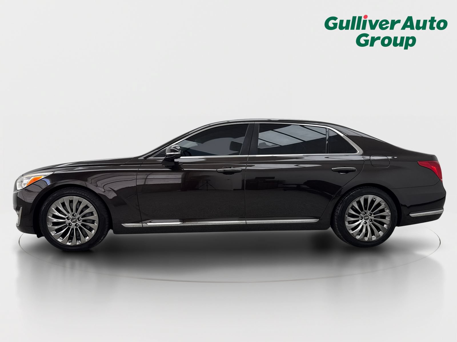Used 2019 Genesis G90 3.3T Premium RWD image 3