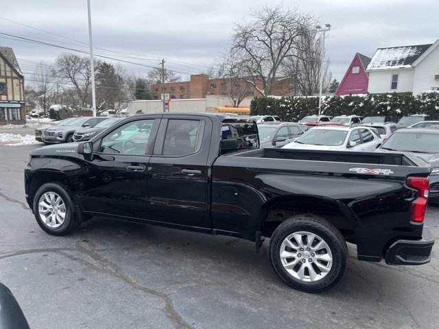 Used 2020 Chevrolet Silverado 1500 Custom w/ Custom Value Package image 6