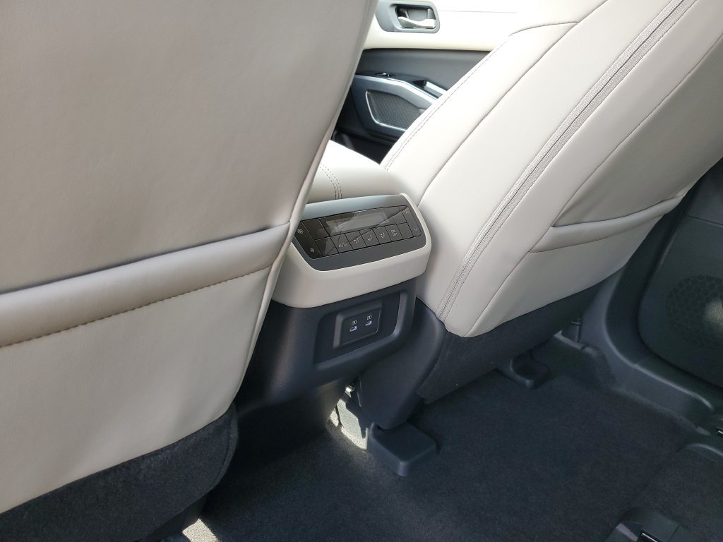 New 2026 Nissan Pathfinder SL FWD image 16