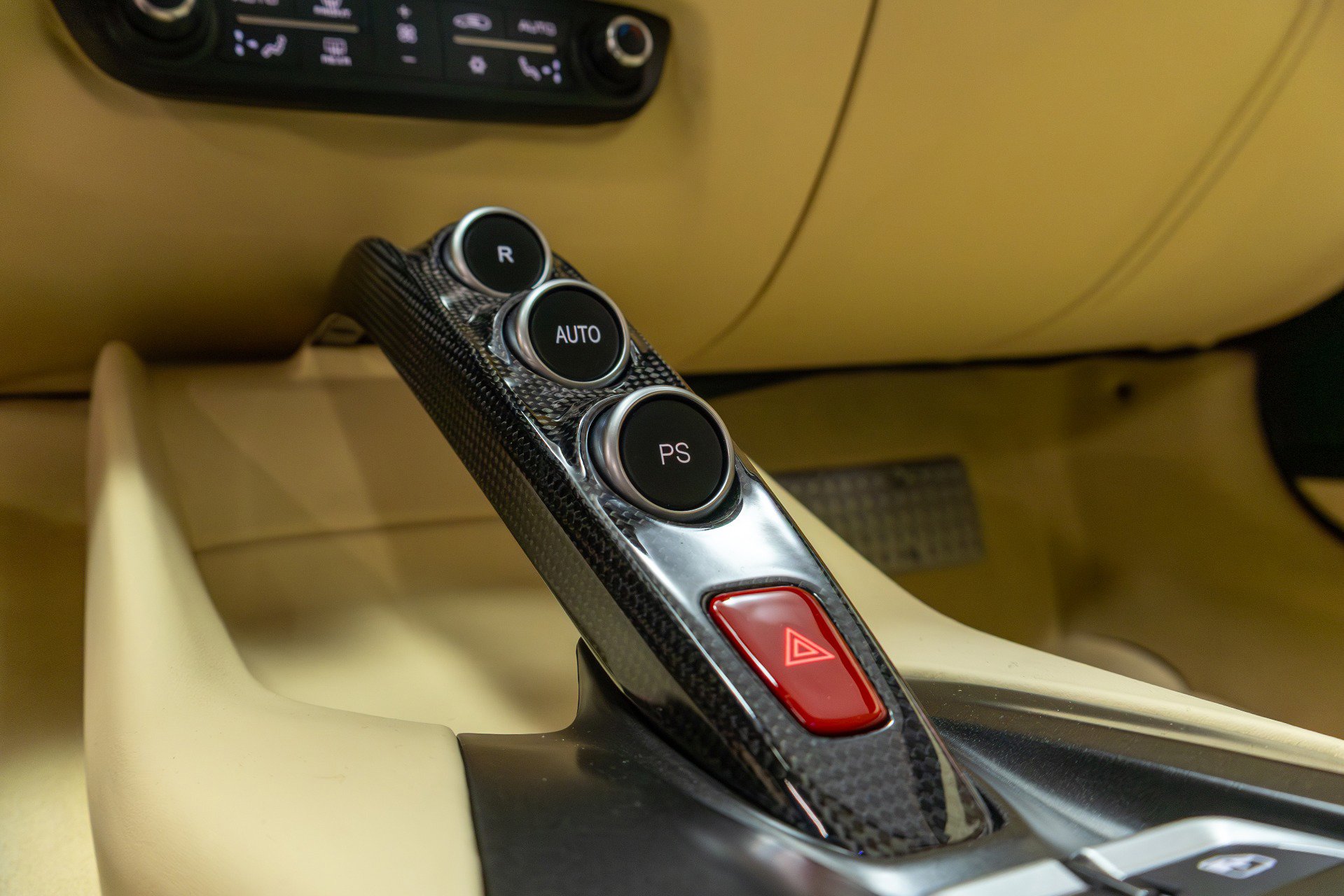 Used 2018 Ferrari 812 Superfast image 13