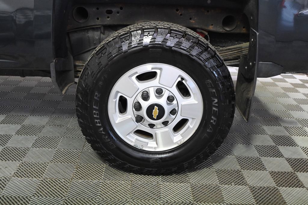 Used 2018 Chevrolet Silverado 2500 LT w/ LT Convenience Package AWD/4WD image 20