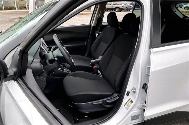 Certified 2024 Nissan Kicks S image 18