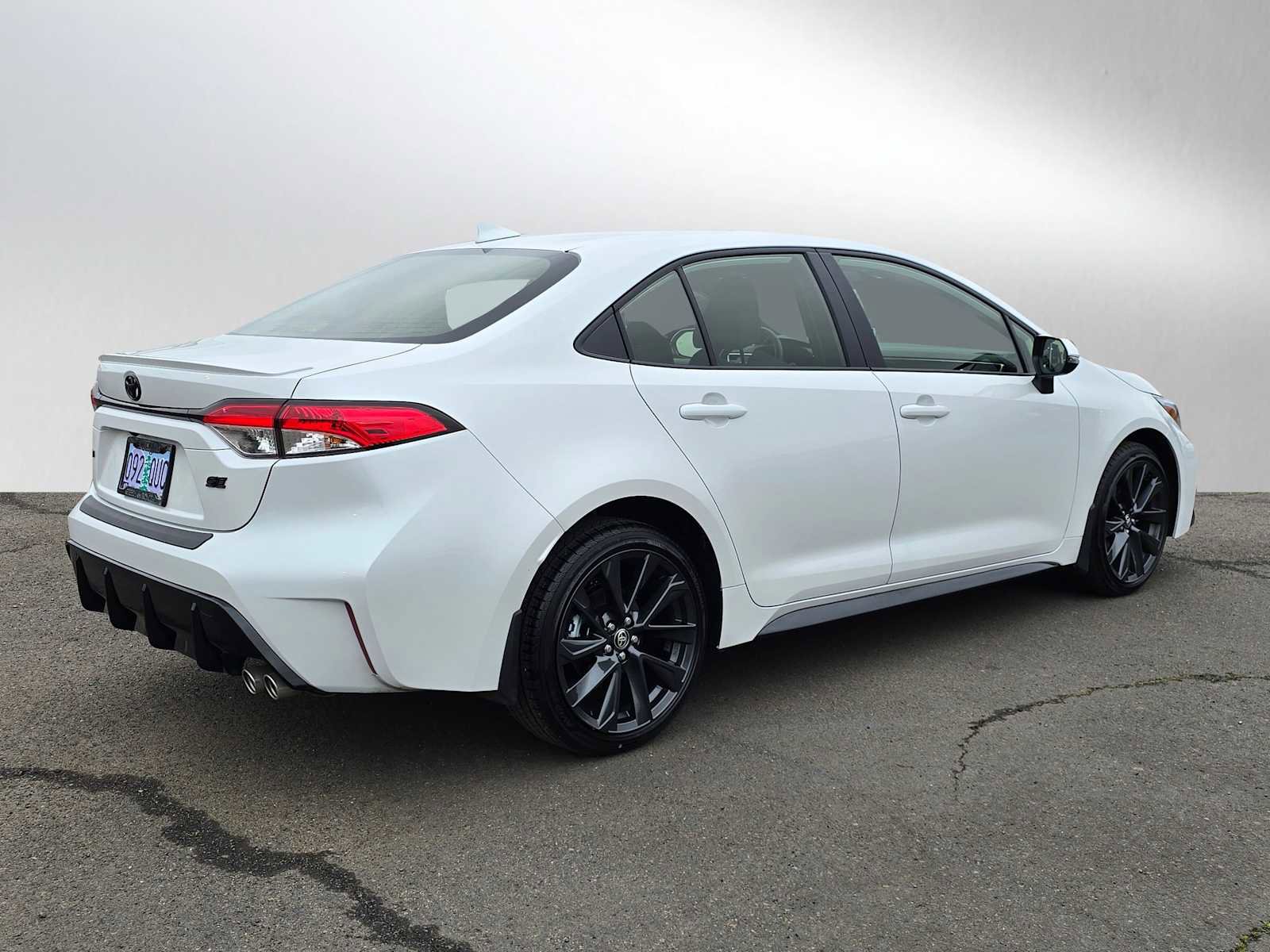 Certified 2026 Toyota Corolla SE w/ SE Package image 3