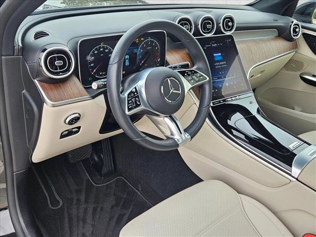 Used 2024 Mercedes-Benz GLC 300 4MATIC image 10