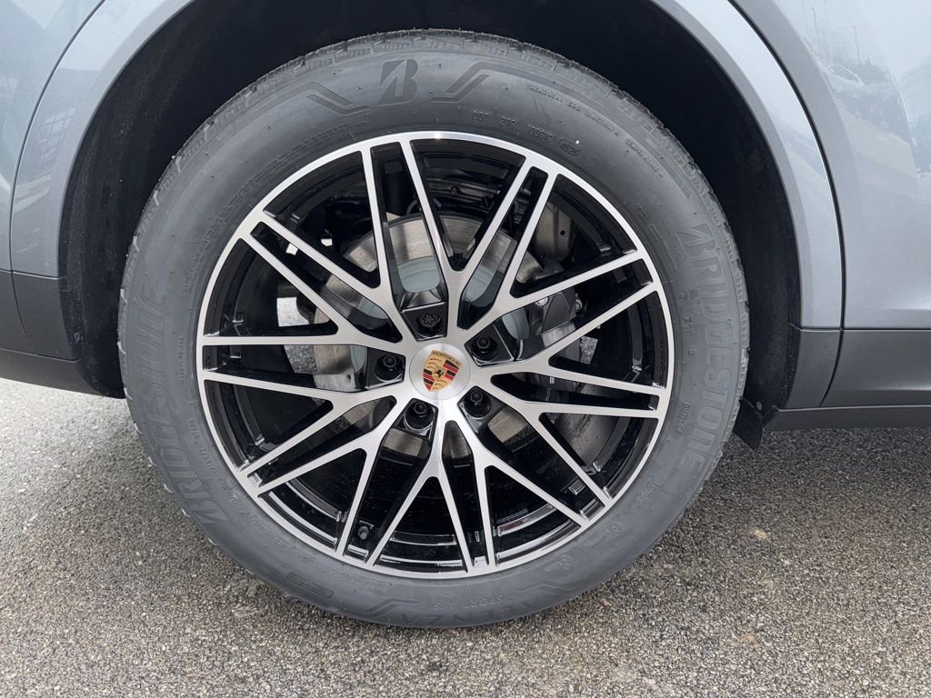 New 2026 Porsche Cayenne AWD/4WD image 21