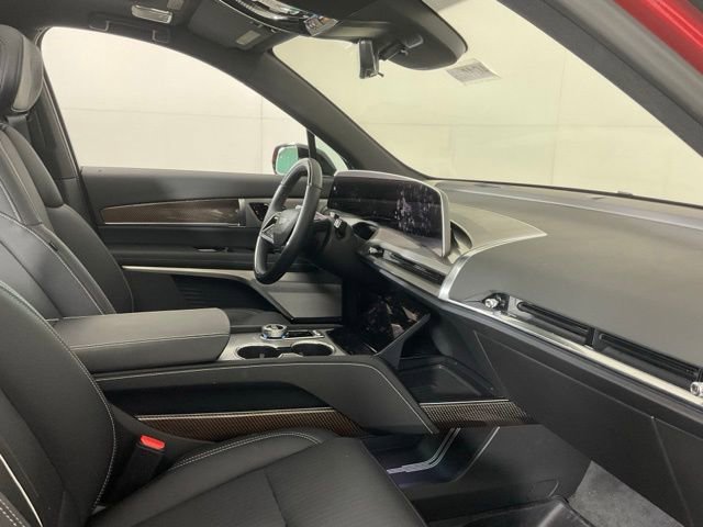 New 2026 Cadillac Vistiq Sport w/ LPO, Floor Liner Package image 27