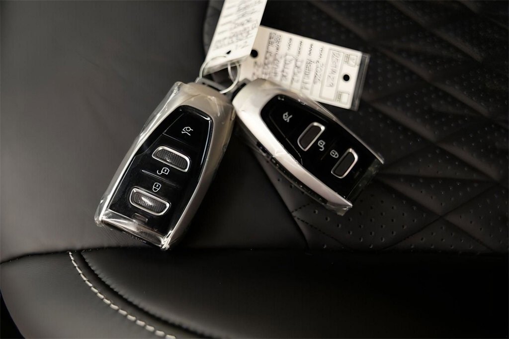 New 2025 Aston Martin DB12 Coupe image 44