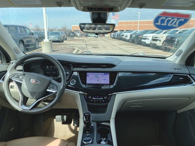 Used 2022 Cadillac XT6 Premium Luxury w/ Technology Package FWD image 21