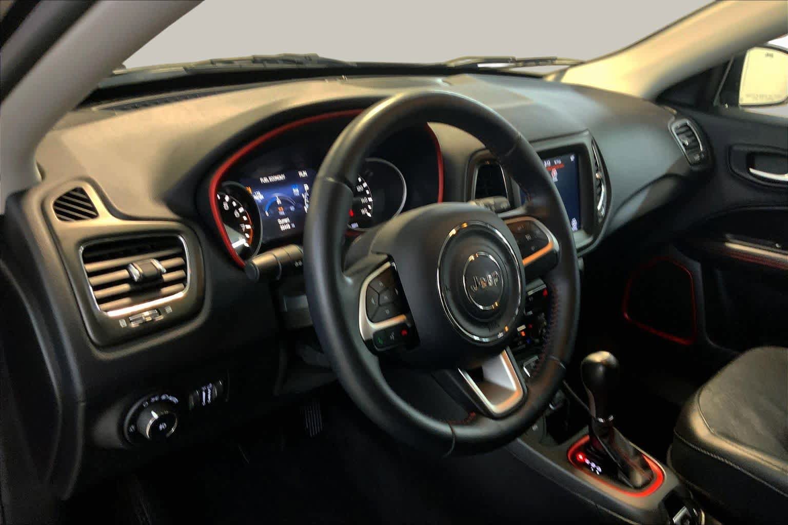 Used 2019 Jeep Compass Trailhawk AWD/4WD image 16