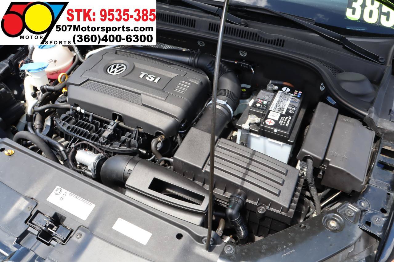 Used 2017 Volkswagen Jetta SEL FWD image 24