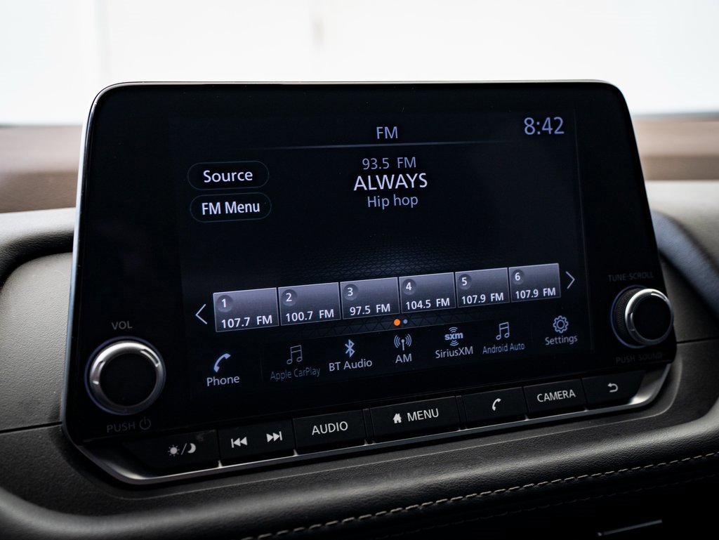 Used 2023 Nissan Rogue SV image 26