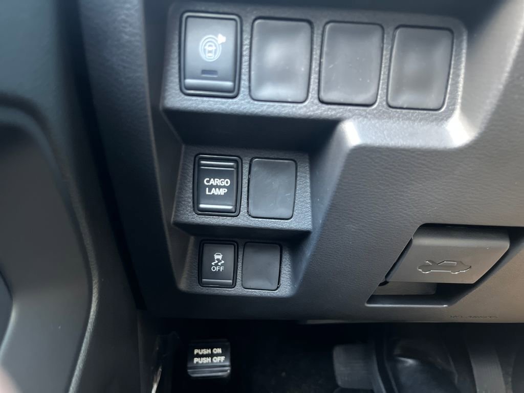 New 2026 Nissan Frontier SV w/ All-Weather Content Package AWD/4WD image 32
