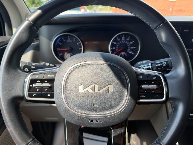 Certified 2024 Kia Carnival LX FWD image 24