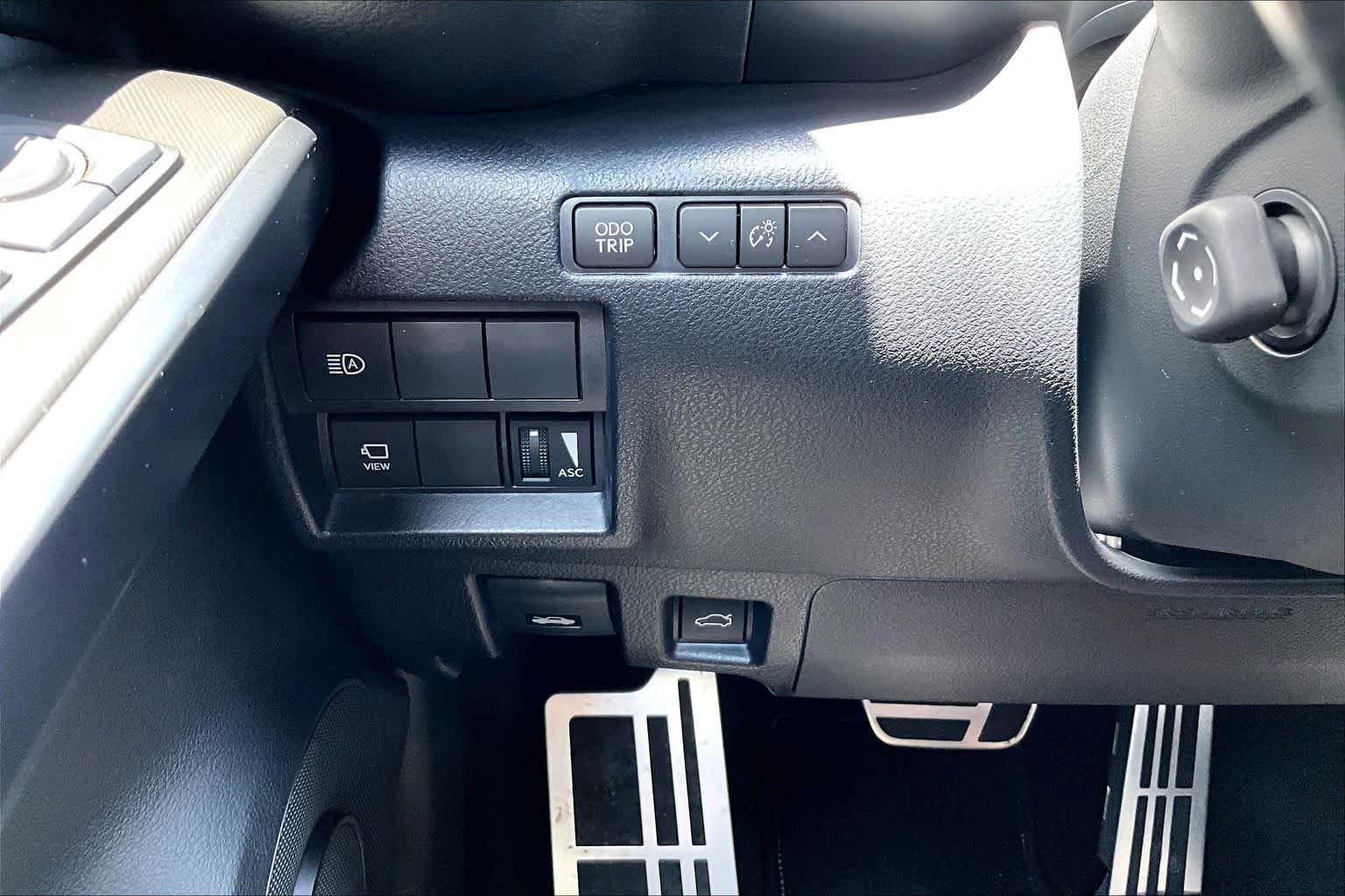 Used 2023 Lexus IS 350 F Sport w/ Navigation Package image 34