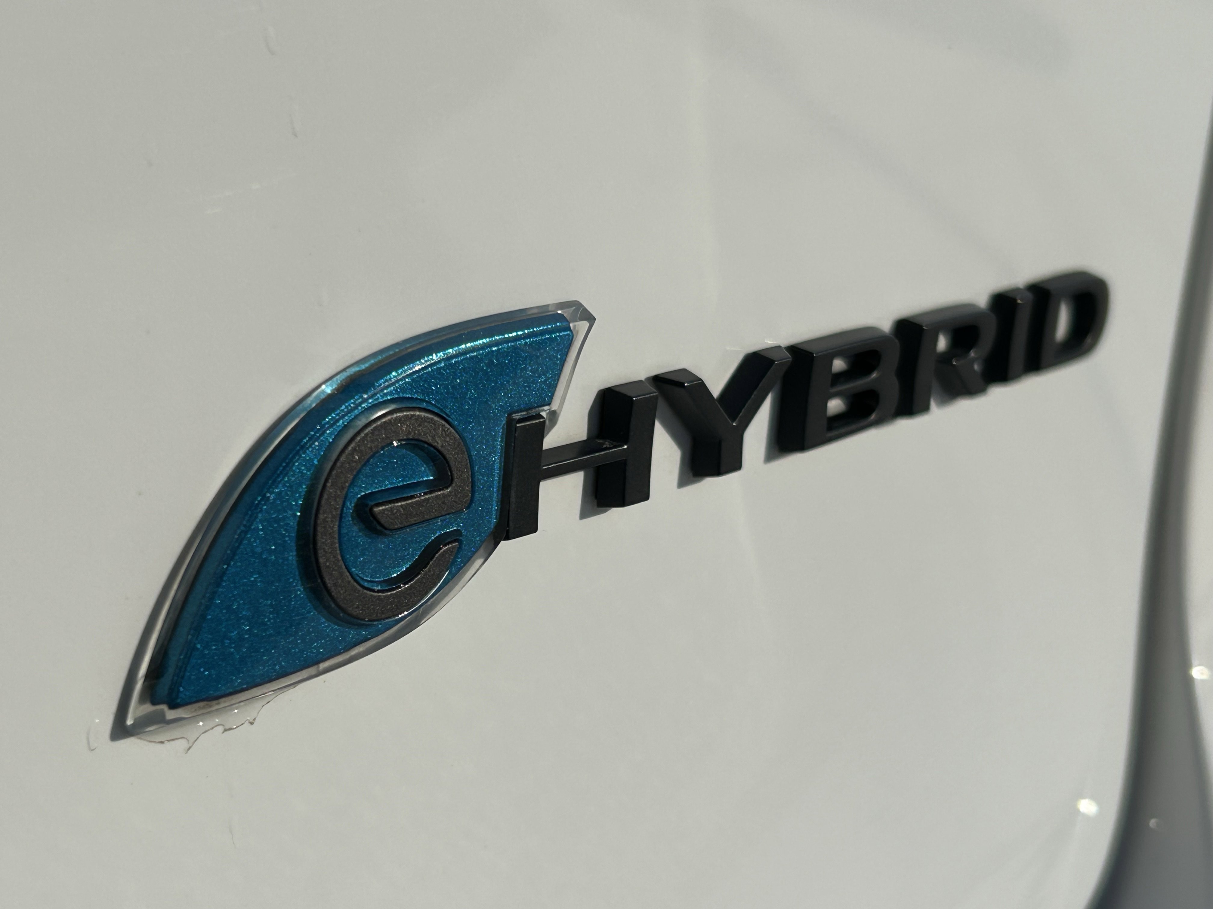 Used 2024 Chrysler Pacifica Limited image 9