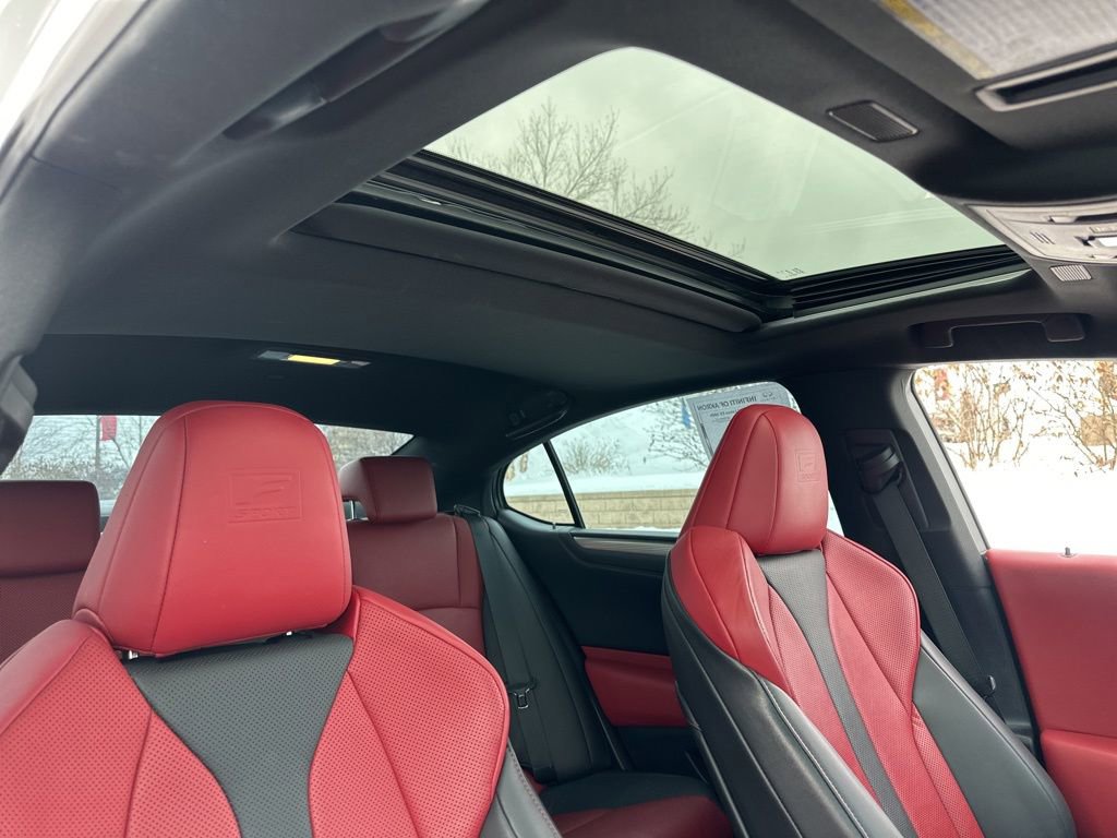 Used 2022 Lexus ES 300h F Sport w/ Accessory Package image 28