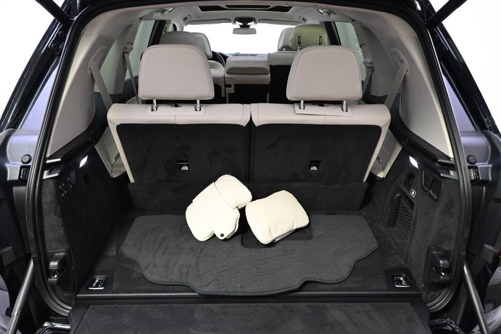 Used 2021 BMW X7 xDrive40i w/ Premium Package image 19