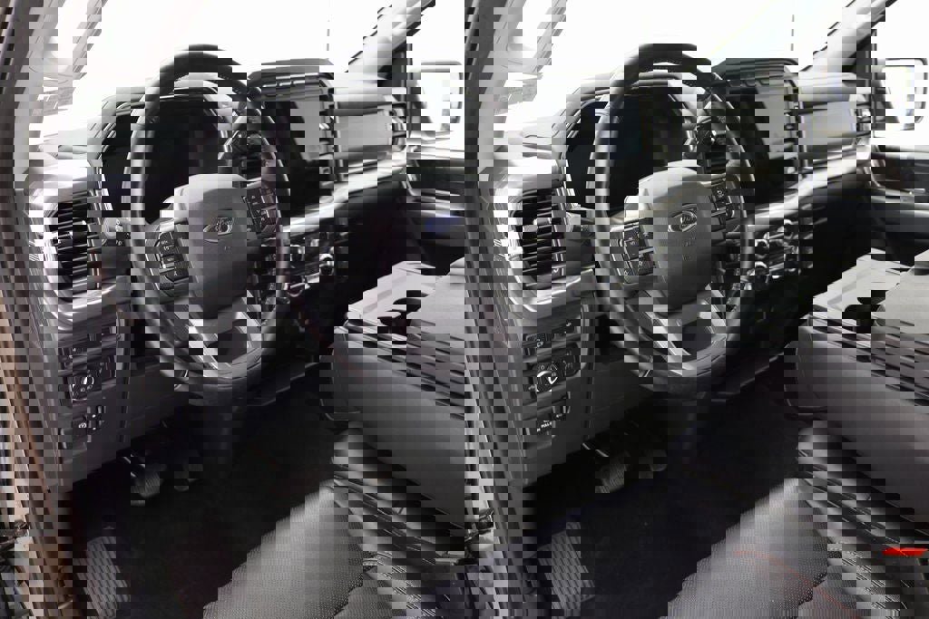 Used 2022 Ford F150 Lariat image 16