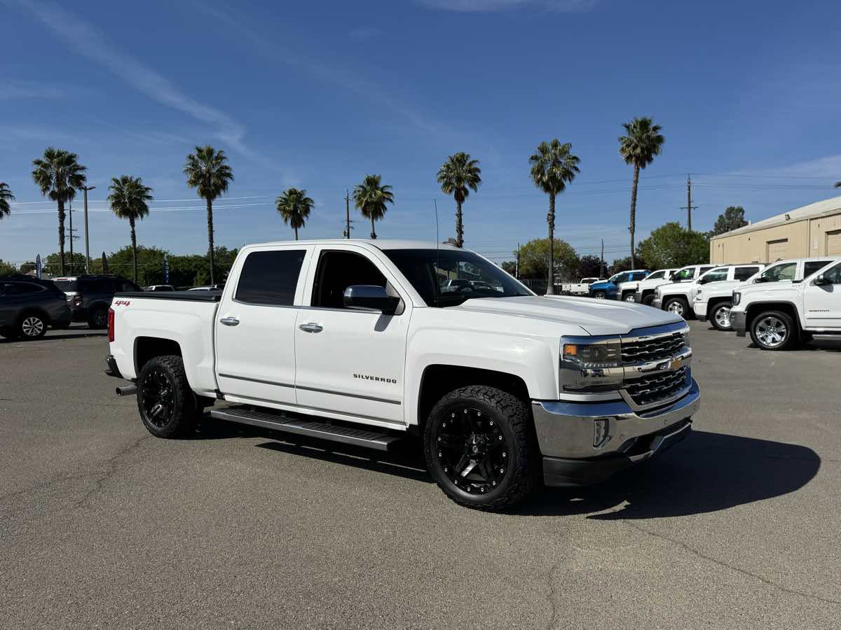Used 2018 Chevrolet Silverado 1500 LTZ w/ Sport Package AWD/4WD image 13