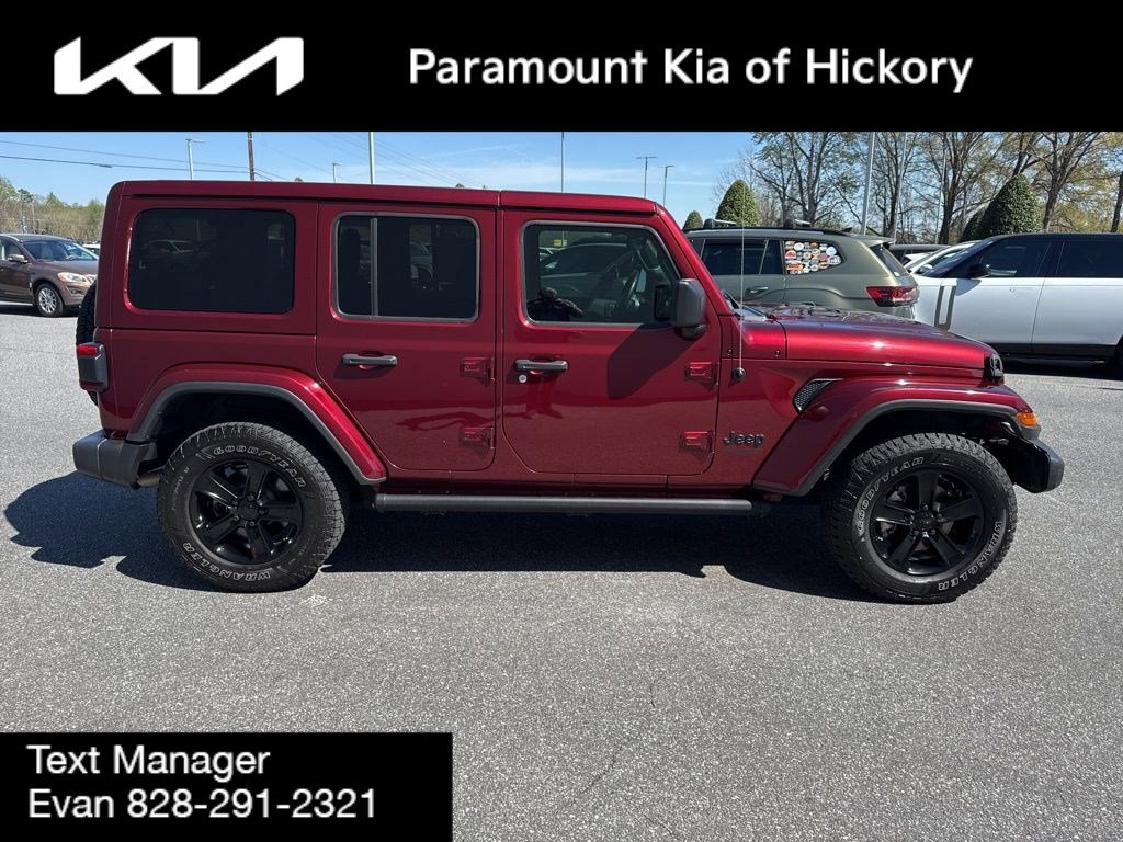 Used 2021 Jeep Wrangler Unlimited Sahara AWD/4WD image 8