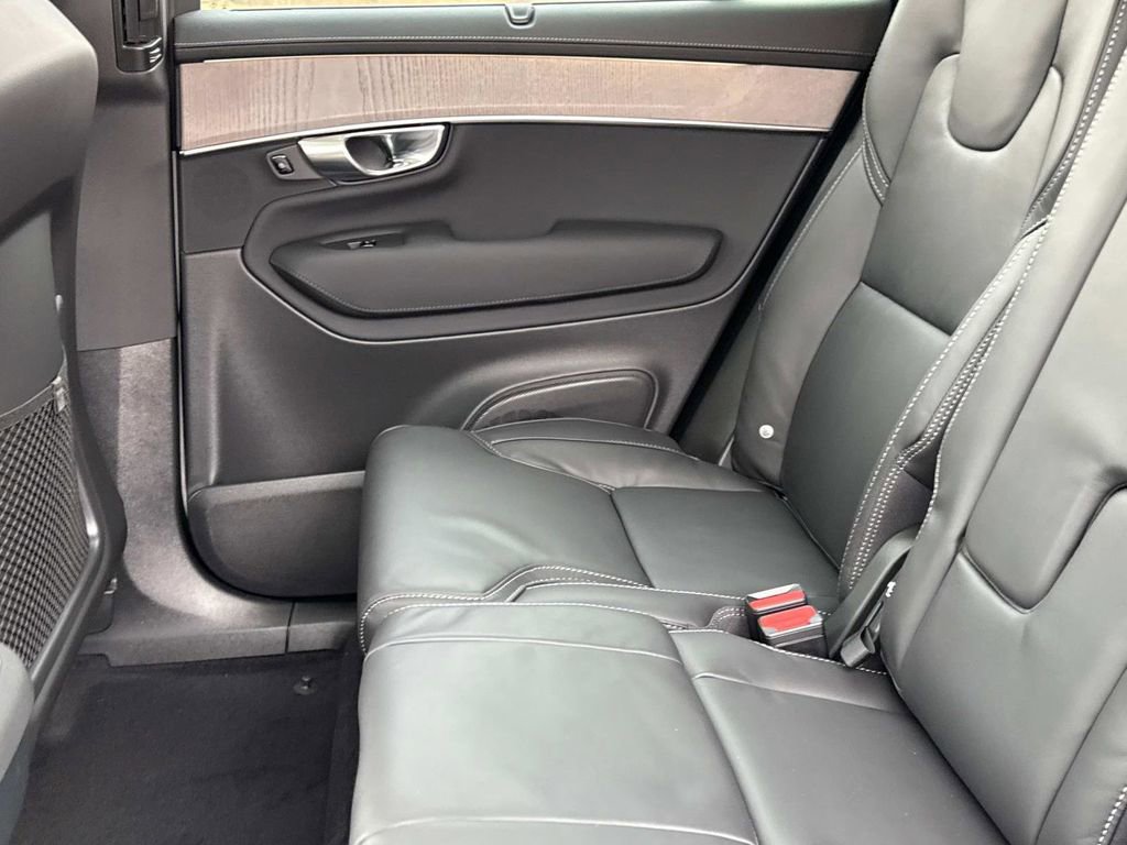 New 2026 Volvo XC90 B6 Ultra w/ Protection Package AWD/4WD image 13