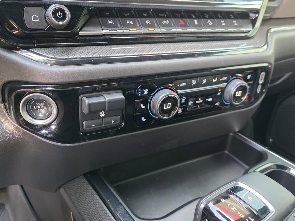 Used 2024 Chevrolet Silverado 1500 ZR2 w/ Technology Package image 32