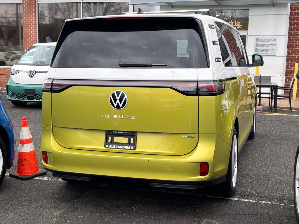 New 2025 Volkswagen ID. Buzz 1st Edition image 3