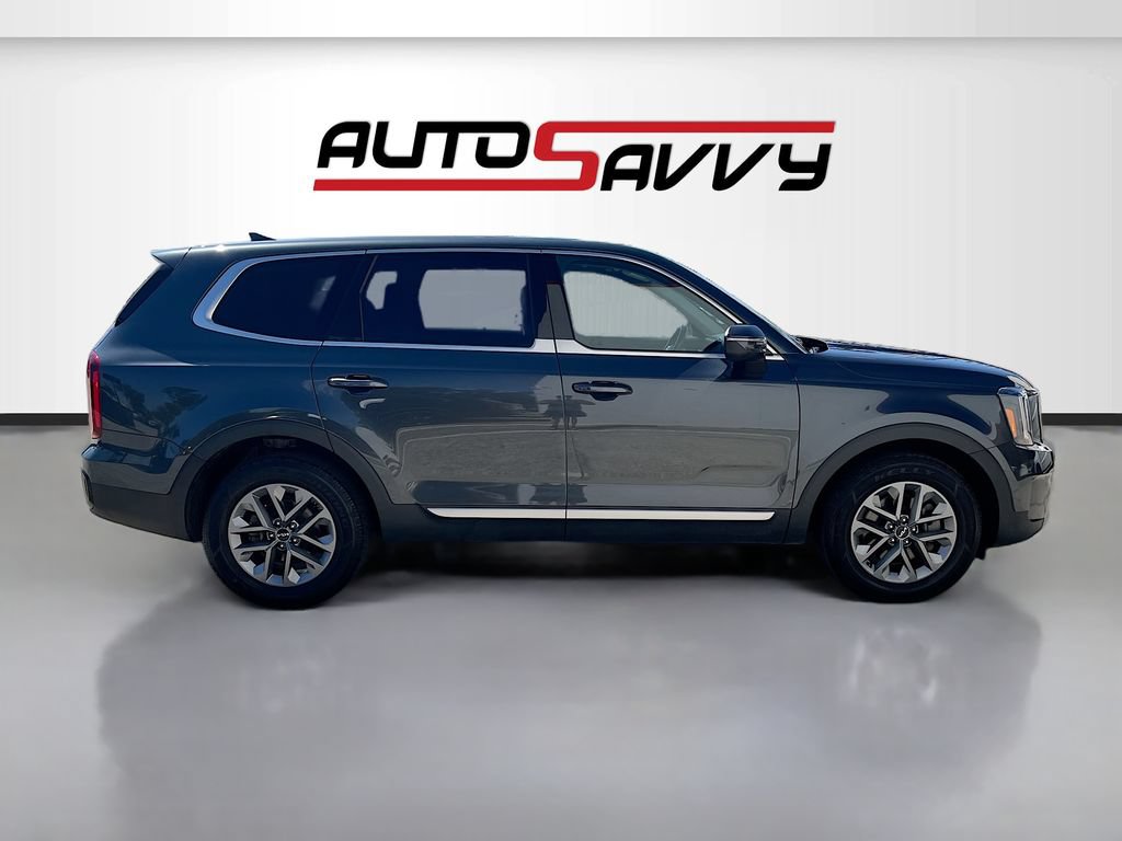 Used 2023 Kia Telluride LX AWD/4WD image 8