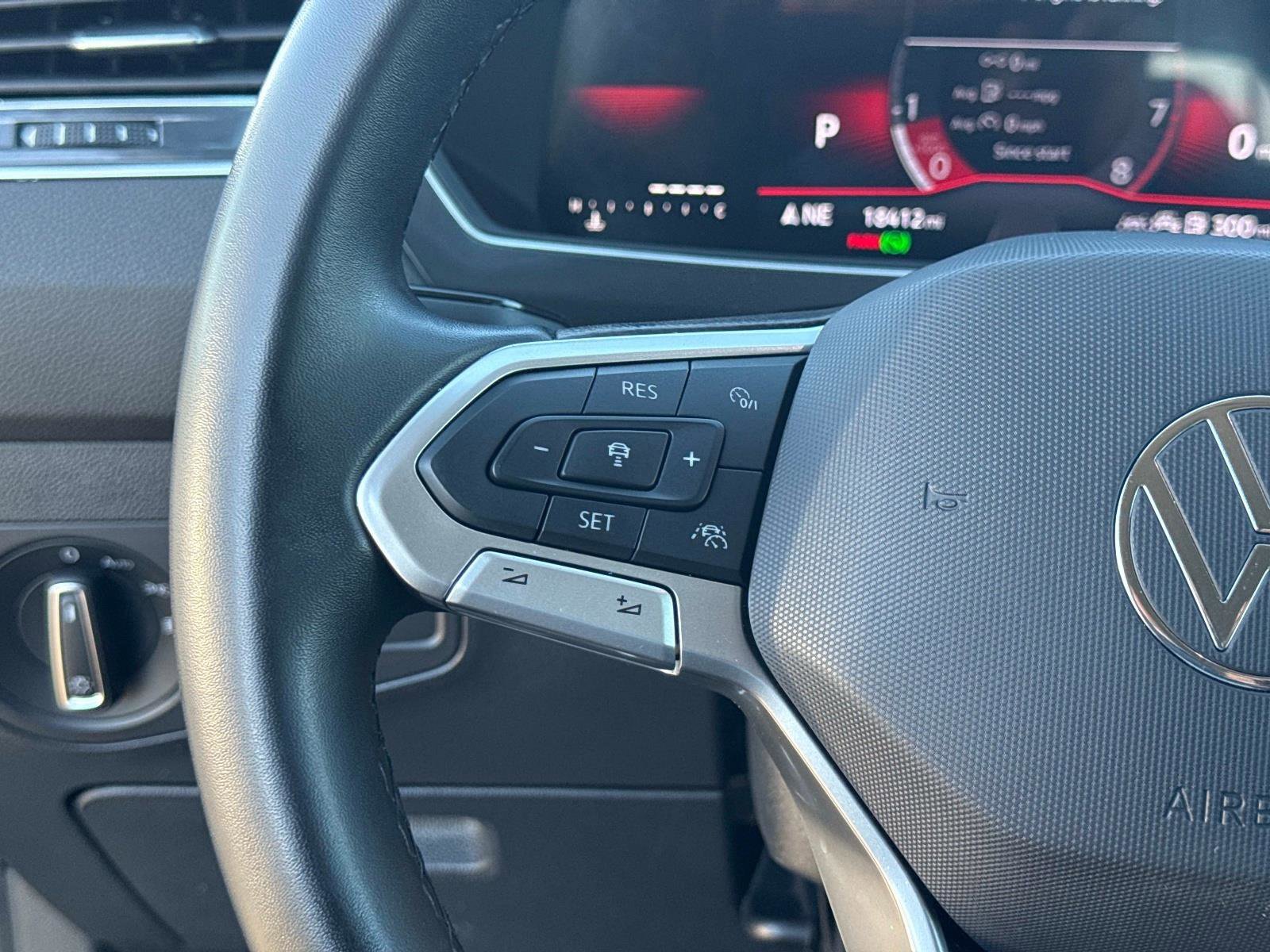 Used 2024 Volkswagen Tiguan Wolfsburg Edition image 34