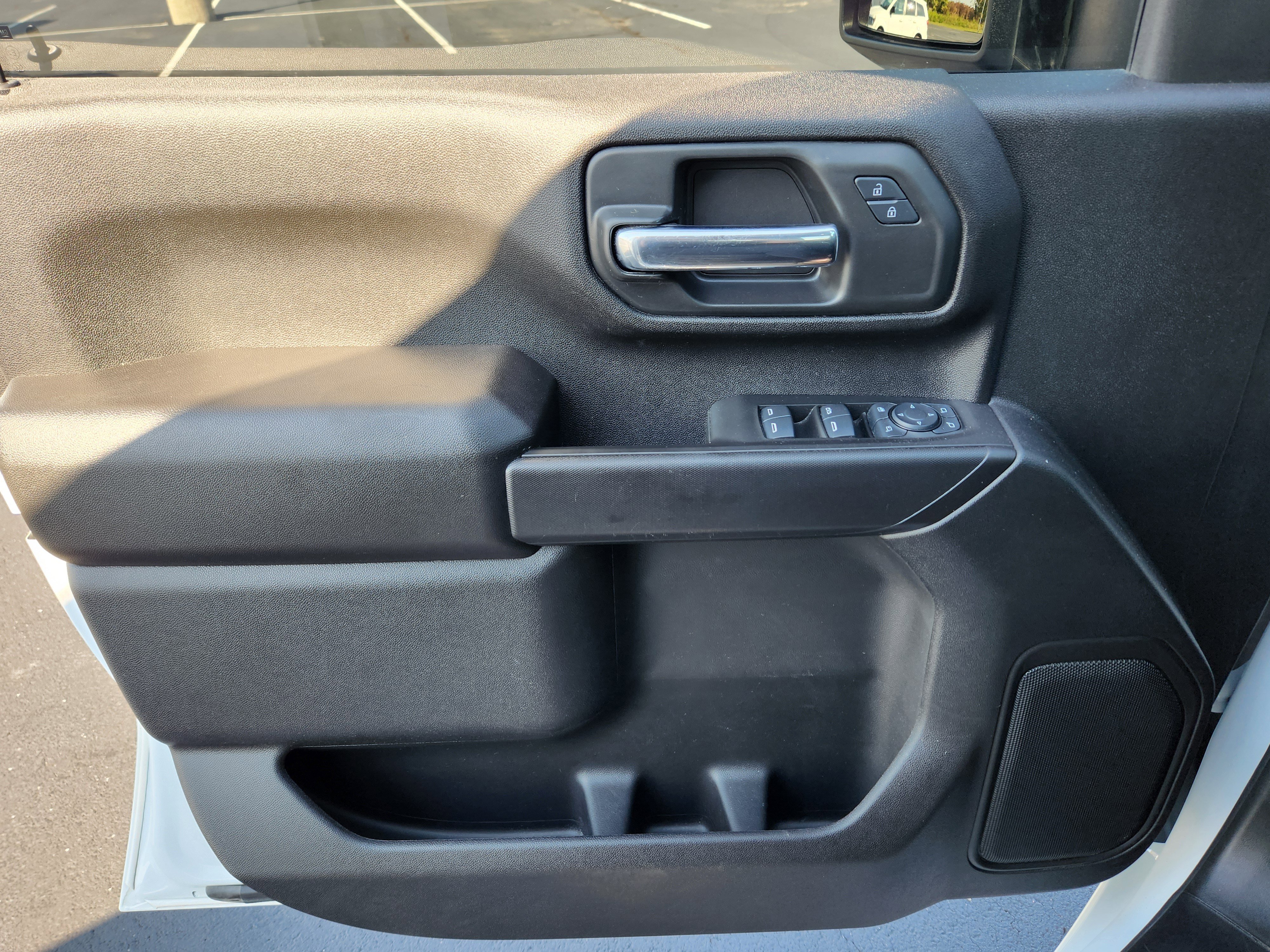 Used 2025 Chevrolet Silverado 2500 Custom w/ Custom Value Package image 24