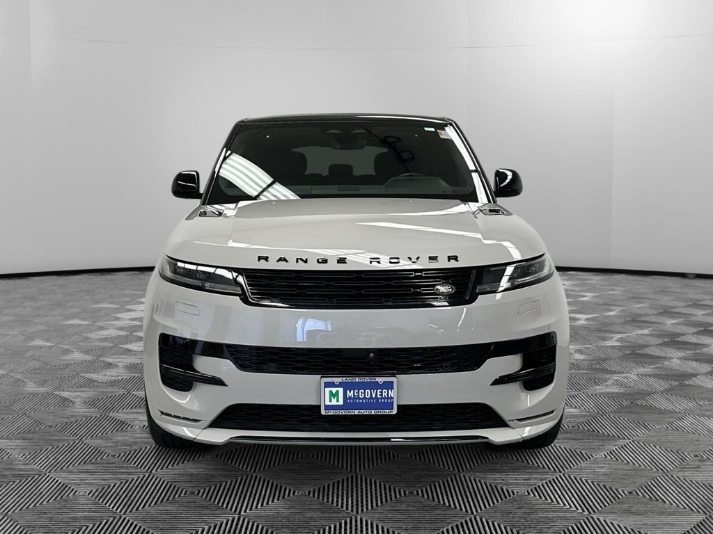 Used 2024 Land Rover Range Rover Sport Dynamic SE AWD/4WD image 2