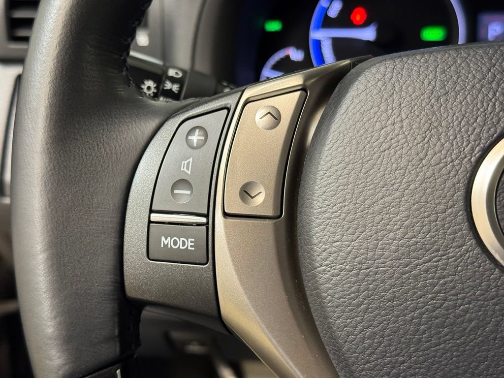 Used 2013 Lexus RX 450h AWD w/ Navigation Pkg image 43