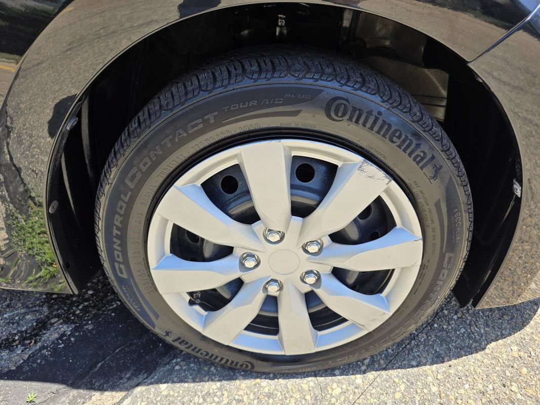 Used 2016 Toyota Corolla LE FWD image 41