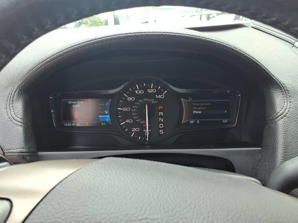 Used 2015 Lincoln MKX AWD w/ Equipment Group 102A image 17