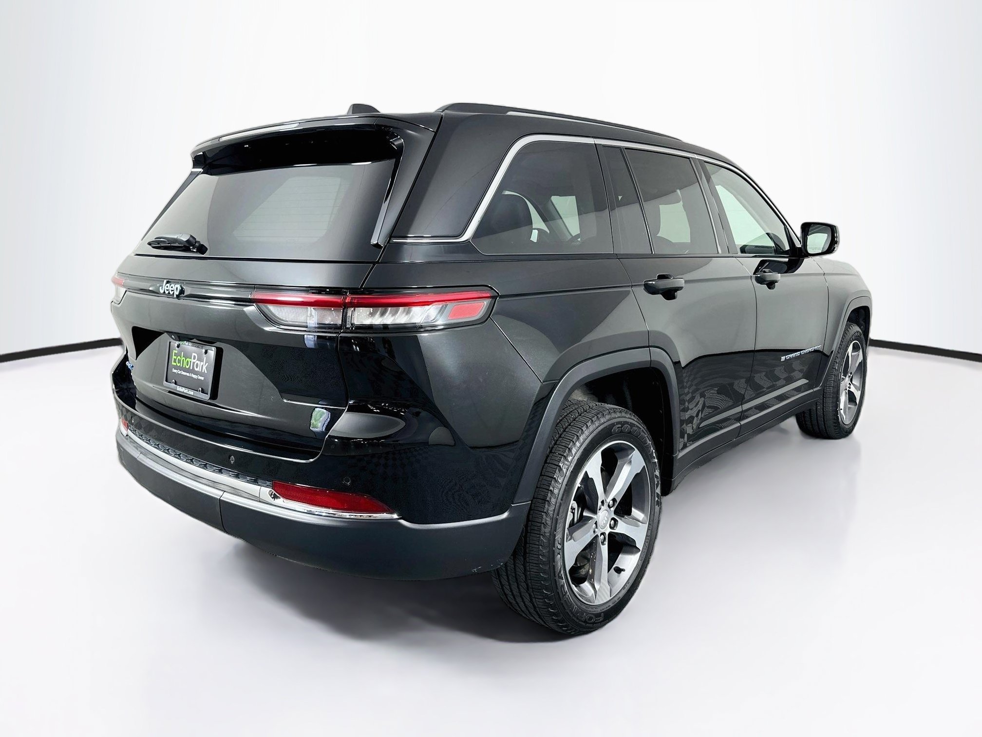 Used 2022 Jeep Grand Cherokee Limited 4xe AWD/4WD image 9