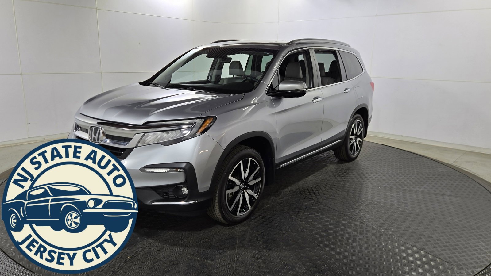 Used 2020 Honda Pilot Touring image 3