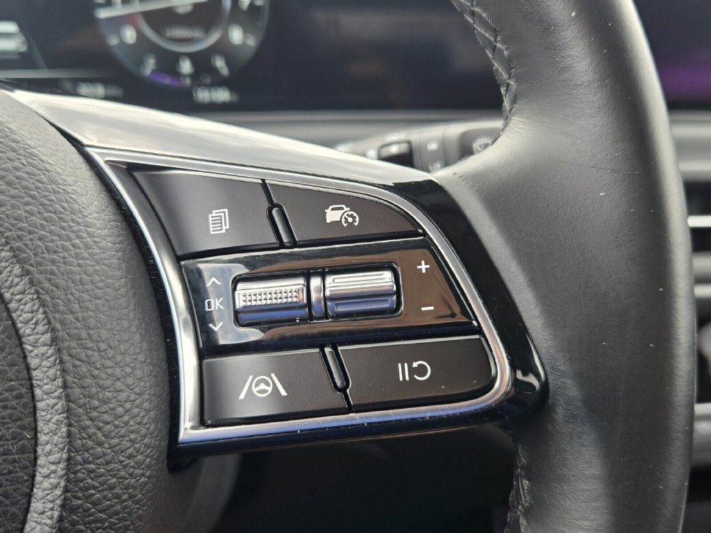 Used 2024 Kia Seltos EX FWD image 24