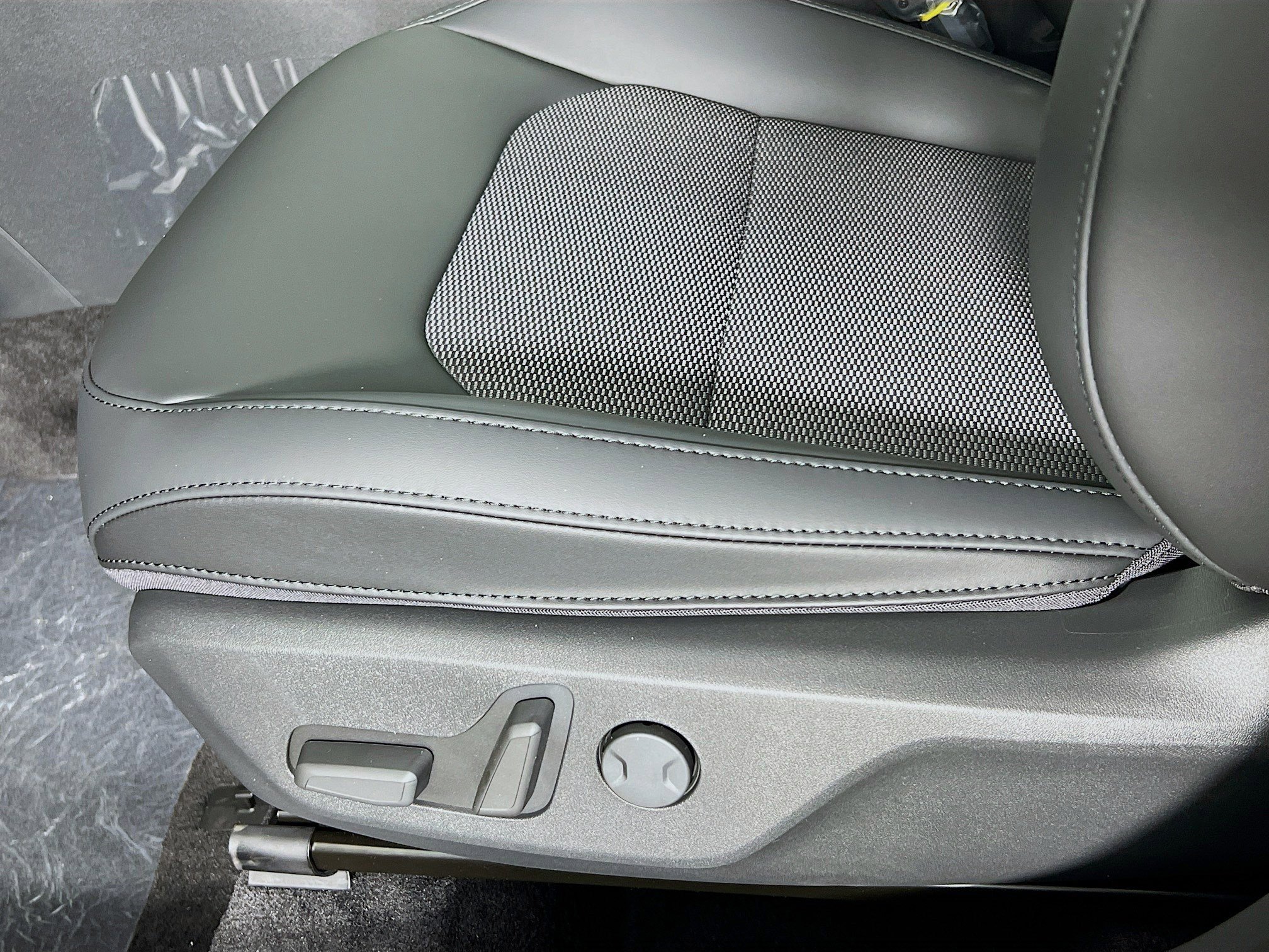 New 2025 Kia Niro EX image 4