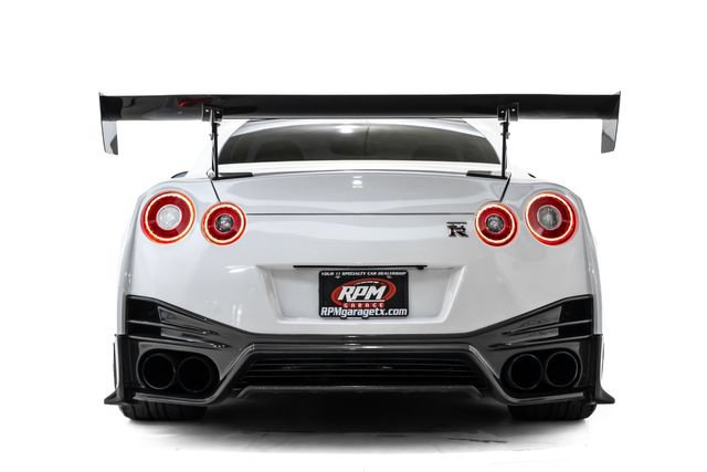 Used 2016 Nissan GT-R Black Edition AWD/4WD image 3