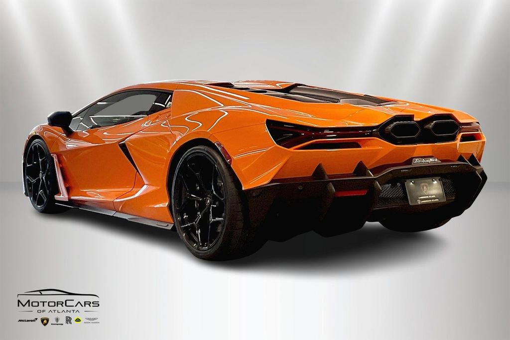 Used 2024 Lamborghini Revuelto image 10