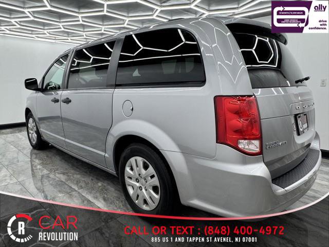 Used 2019 Dodge Grand Caravan SE w/ UConnect Hands-Free Group image 4