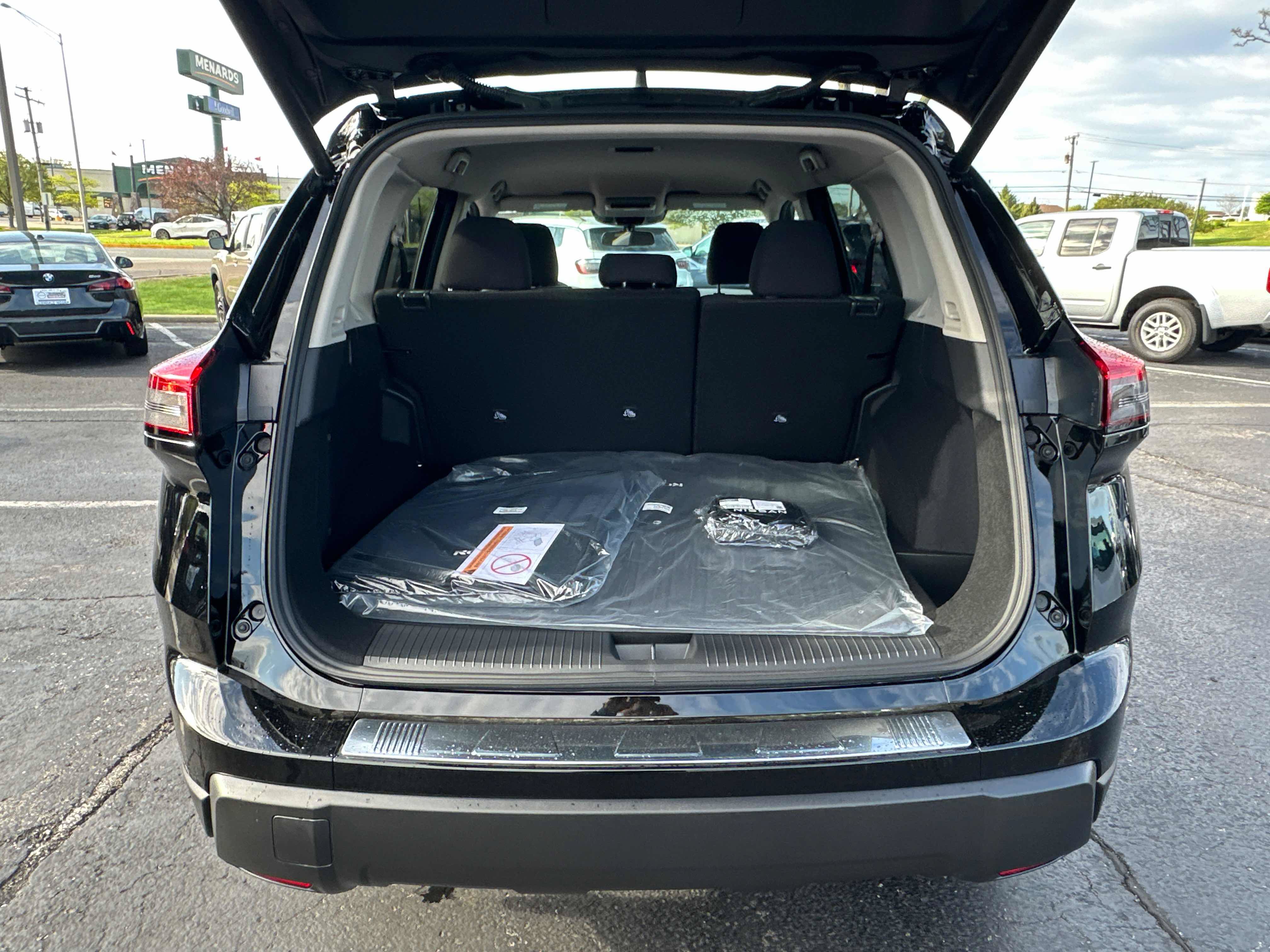 New 2026 Nissan Rogue SV w/ Cold Weather Package AWD/4WD image 13