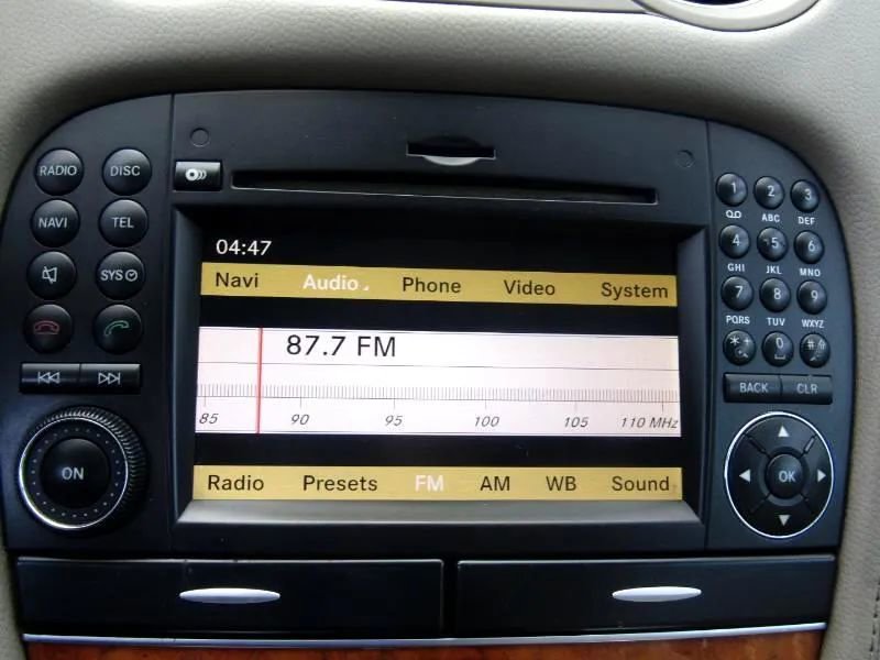 Used 2009 Mercedes-Benz SL 550 image 16