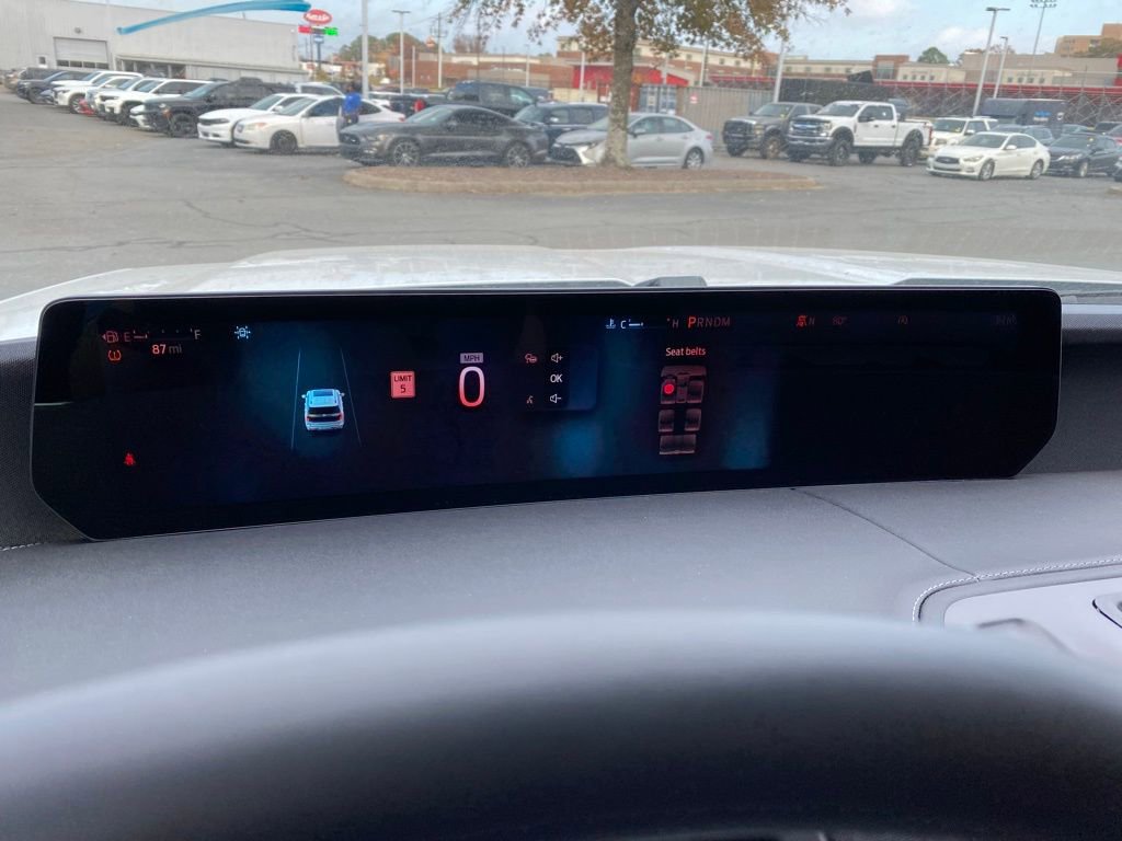 New 2025 Ford Expedition Platinum w/ Stealth Performance Package AWD/4WD image 19