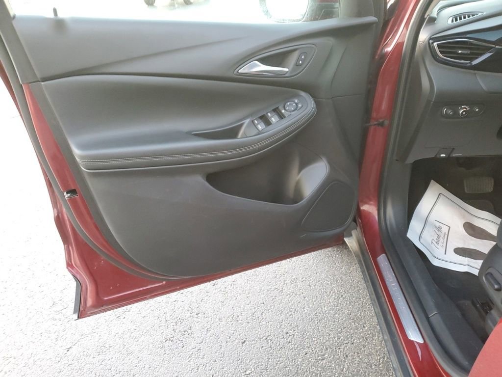 Used 2022 Buick Encore GX Preferred w/ Cold Weather Comfort Package image 12