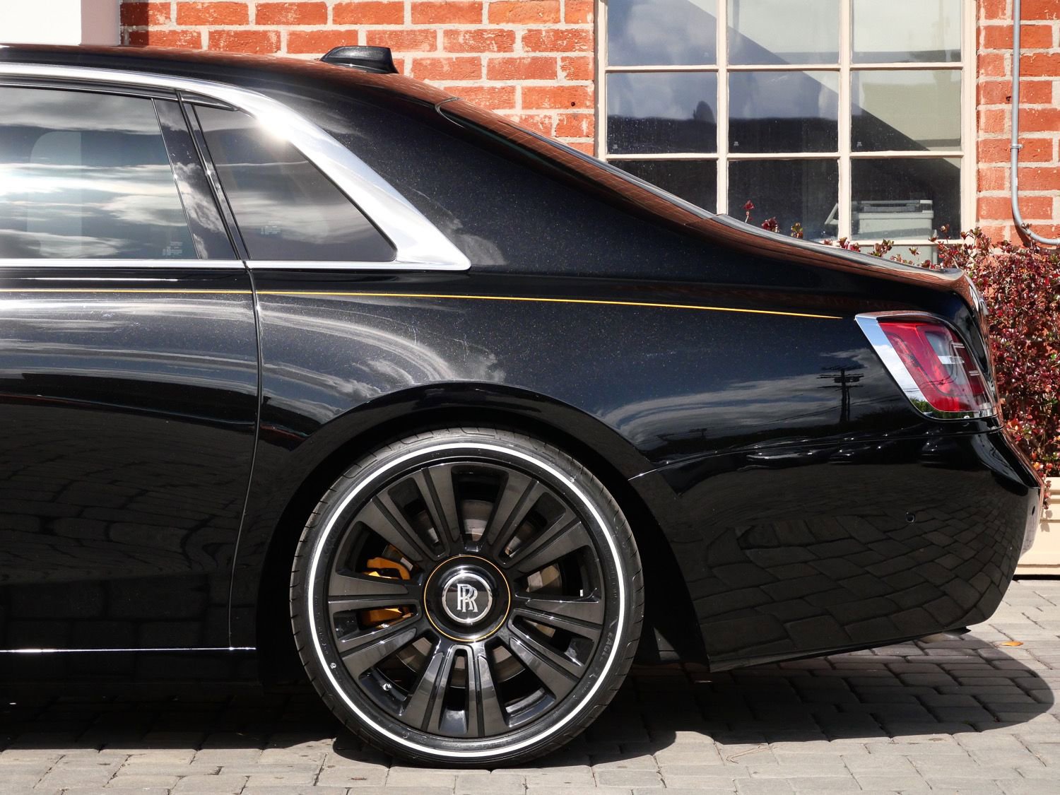 Used 2022 Rolls-Royce Ghost AWD/4WD image 22