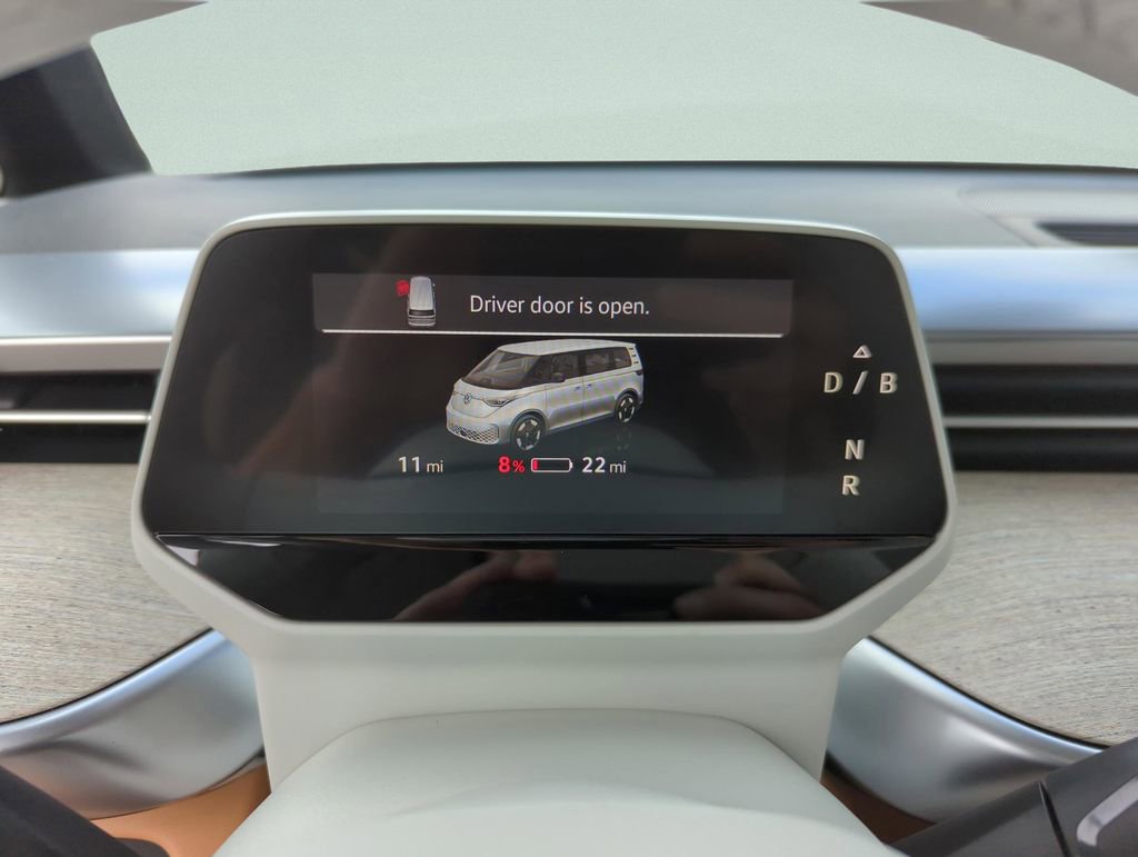 Used 2025 Volkswagen ID. Buzz Pro S Plus RWD image 34