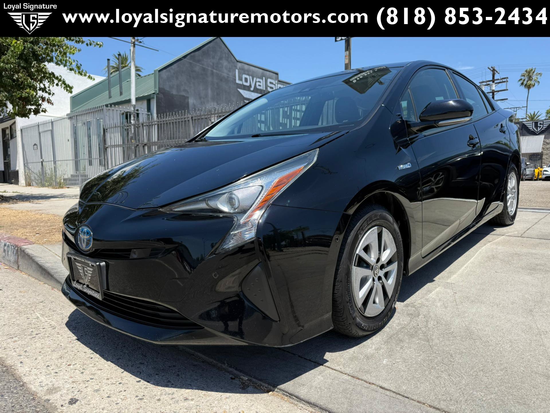 Used 2018 Toyota Prius Two w/ Prius Two Safety Plus Package FWD image 3