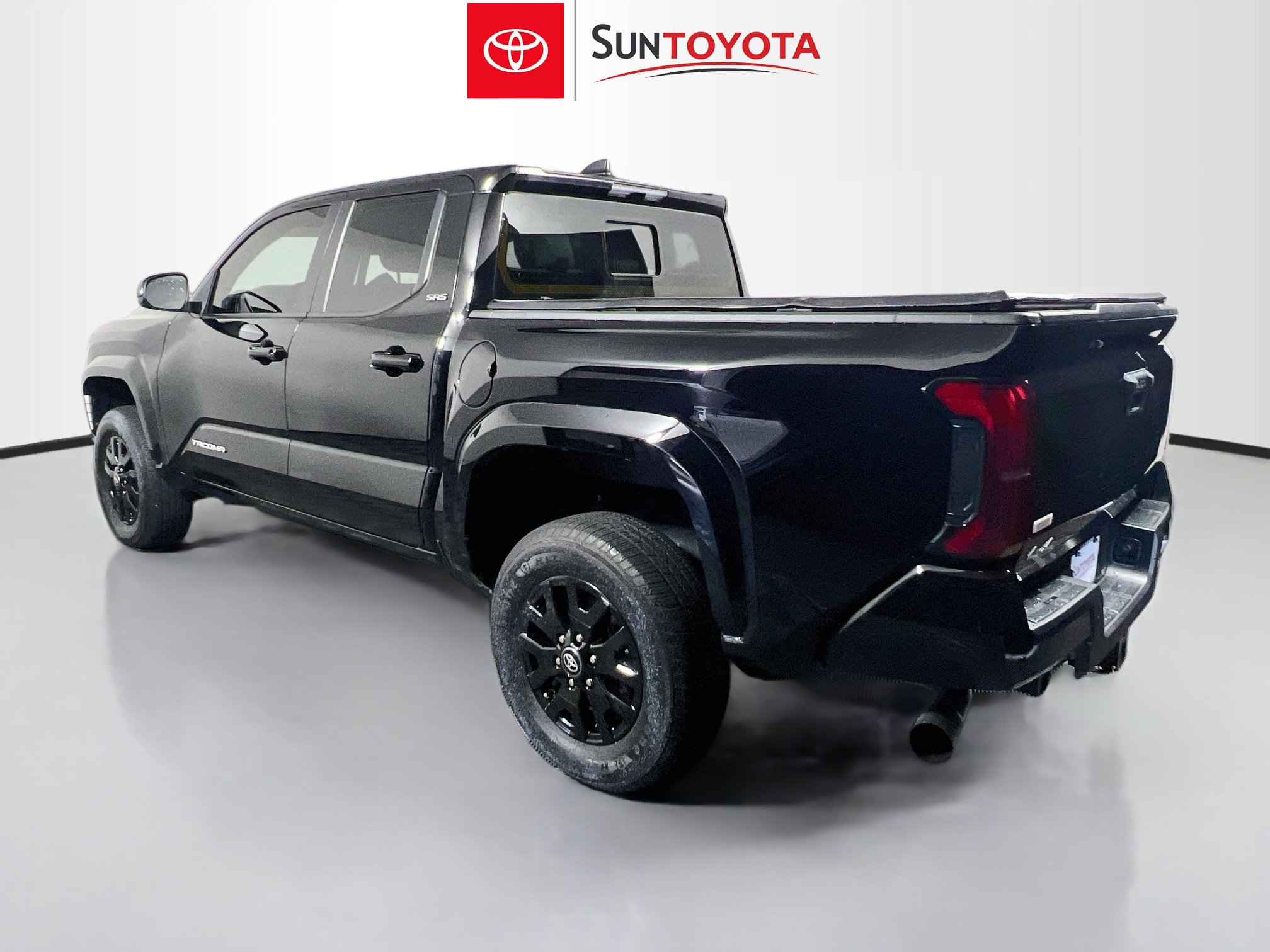 Used 2024 Toyota Tacoma SR5 AWD/4WD image 6